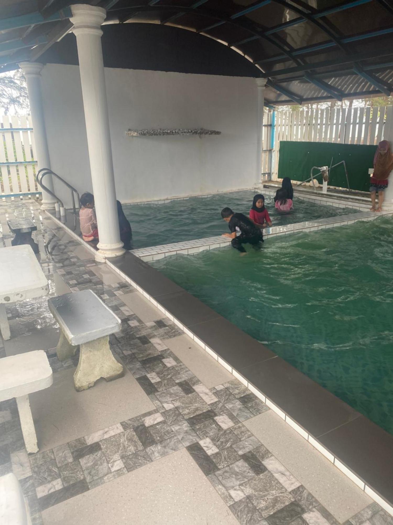 Paka Tamim Seaview Hotel Kültér fotó